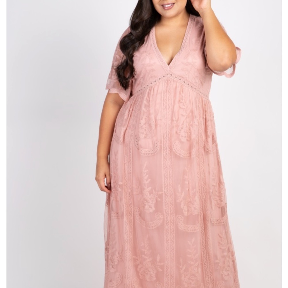 Baby shower dress. 2nd owner Worn once.